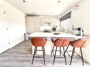 Kitchen- click for photo gallery